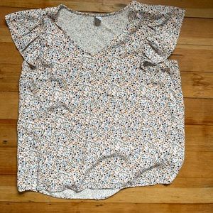 Size small old navy t shirt